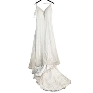 Madi Lane Austin Wedding Gown Dress Beaded VNeck Bridal - US 18
